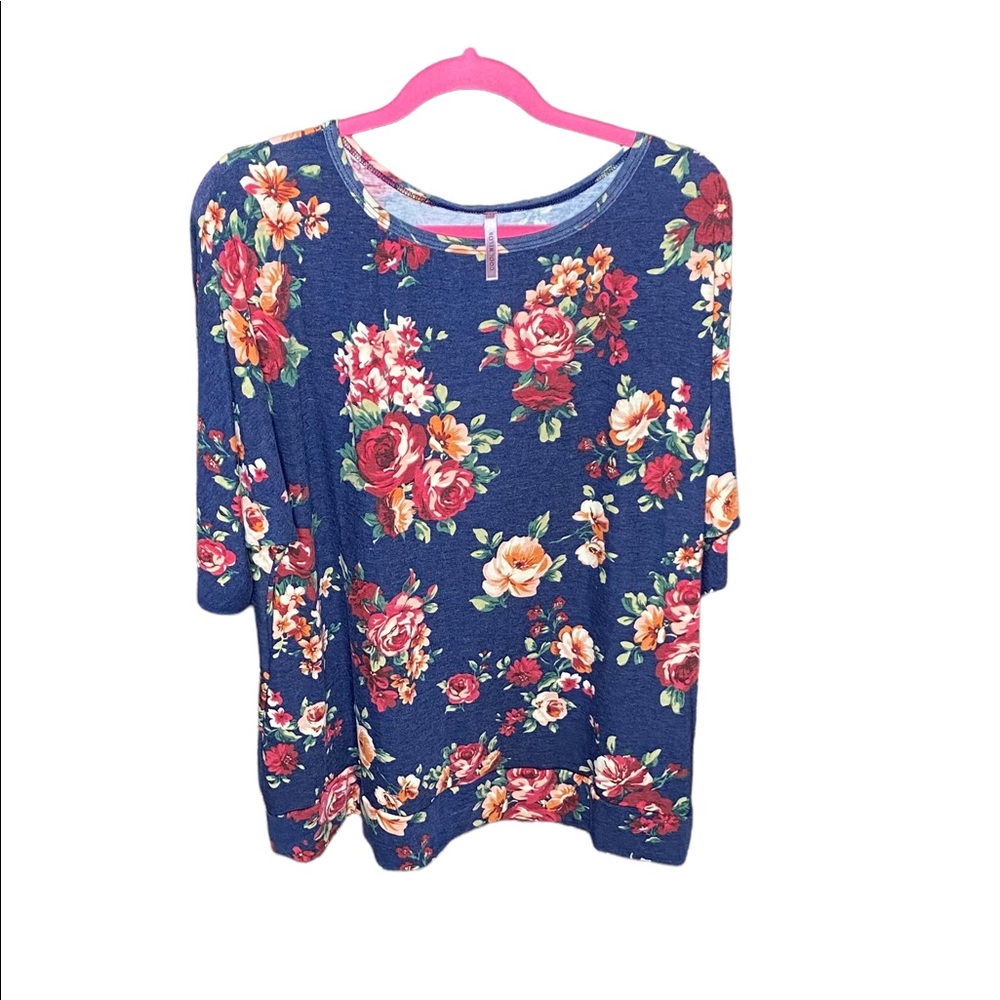 Cool Melon Floral 2X SS top with pockets!!